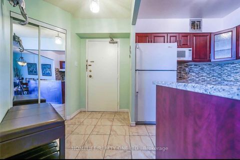 Photo 4 at 1502 - 380 Dixon Road N, The Westway, Toronto