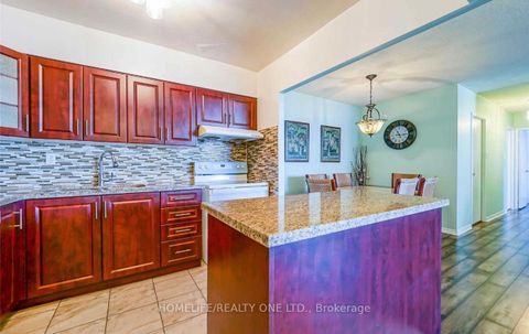 Photo 10 at 1502 - 380 Dixon Road N, The Westway, Toronto