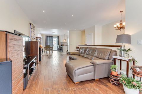 Photo 13 at 815 Churchill Lane, Historic Lakeshore Communities, Georgina