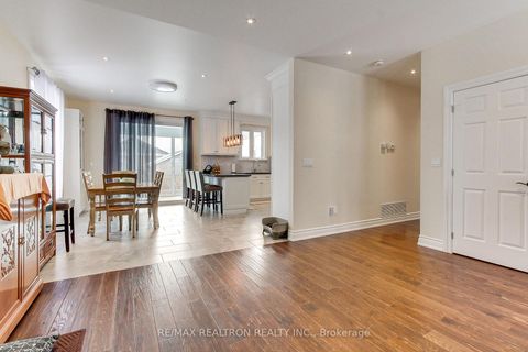 Photo 15 at 815 Churchill Lane, Historic Lakeshore Communities, Georgina