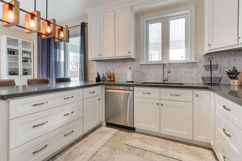 Photo 18 at 815 Churchill Lane, Historic Lakeshore Communities, Georgina