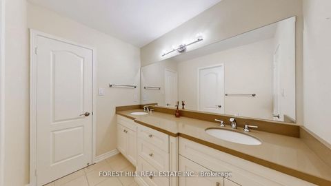 Photo 19 at 47 Edenbridge Drive, Beverley Glen, Vaughan