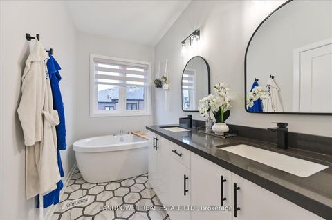 Photo 22 at 32 Harvey Bunker Crescent, Angus Glen, Markham