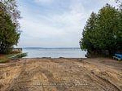 Photo 3 at 1045 Larch Street, Rural Innisfil, Innisfil