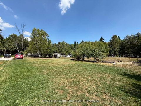 Photo 6 at 1045 Larch Street, Rural Innisfil, Innisfil