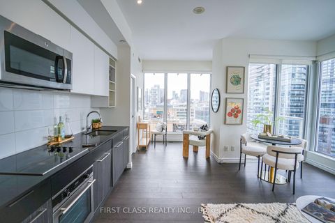 Photo 3 at 2010 - 68 Shuter Street, Yonge Corridor, Toronto