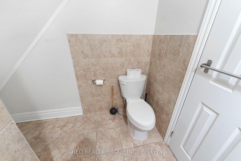 Photo 6 at 89 Beatrice Street, Bellwoods, Toronto