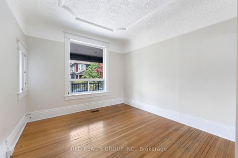 Photo 7 at 89 Beatrice Street, Bellwoods, Toronto