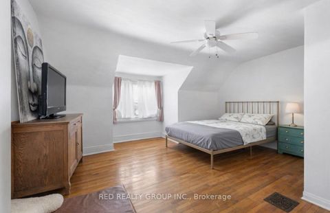 Photo 23 at 89 Beatrice Street, Bellwoods, Toronto