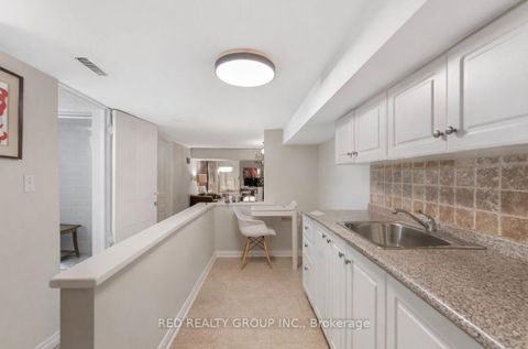 Photo 25 at 89 Beatrice Street, Bellwoods, Toronto