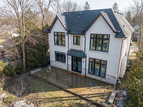 Photo 2 at 700 Hillcrest Road, West Shore, Pickering
