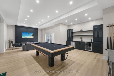 Photo 3 at 262 Senlac Road, Willowdale West, Toronto