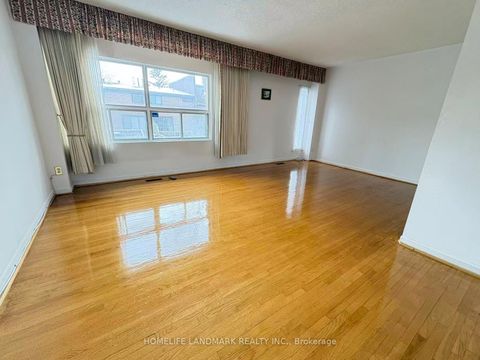 Photo 12 at 14 - 86 CASTLEBURY Crescent, Steeles, Toronto