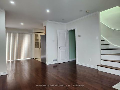 Photo 4 at 64 - 740 Kennedy Road, Ionview, Toronto