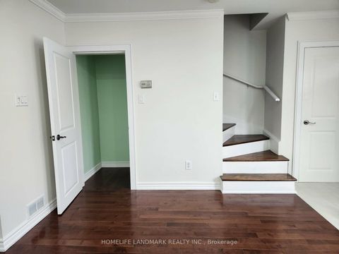 Photo 10 at 64 - 740 Kennedy Road, Ionview, Toronto