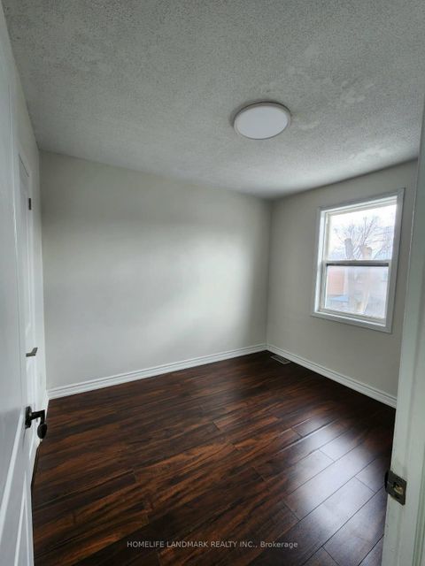 Photo 15 at 64 - 740 Kennedy Road, Ionview, Toronto