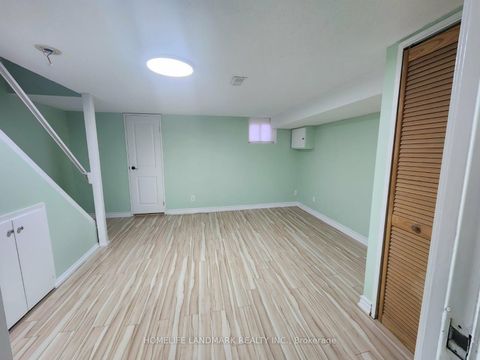 Photo 23 at 64 - 740 Kennedy Road, Ionview, Toronto