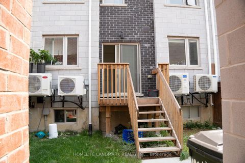 Photo 13 at 110 William Duncan Road, CFB, Toronto