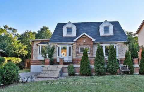 Photo 1 at 47 Dromore Crescent, Newtonbrook West, Toronto