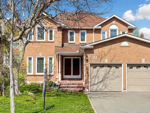 Photo 4 at 142 Waterside Crescent, Maple, Vaughan