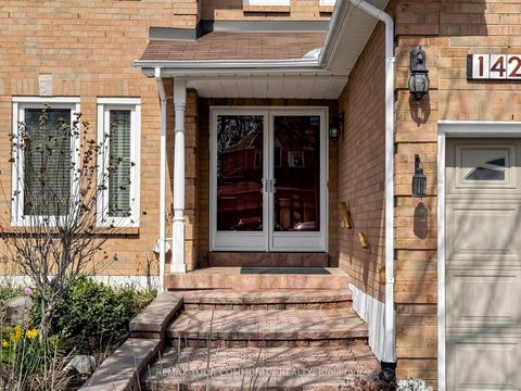 Photo 7 at 142 Waterside Crescent, Maple, Vaughan