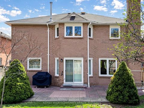 Photo 9 at 142 Waterside Crescent, Maple, Vaughan