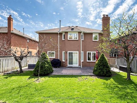 Photo 10 at 142 Waterside Crescent, Maple, Vaughan