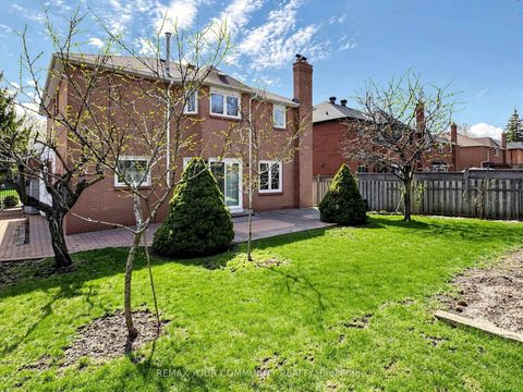 Photo 15 at 142 Waterside Crescent, Maple, Vaughan