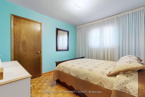 Photo 39 at 142 Waterside Crescent, Maple, Vaughan