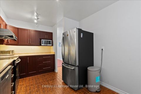 Photo 5 at 609 - 45 Carlton Street, Yonge Corridor, Toronto