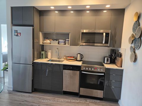 Photo 4 at 304 - 630 Greenwood Avenue, Coxwell, Toronto
