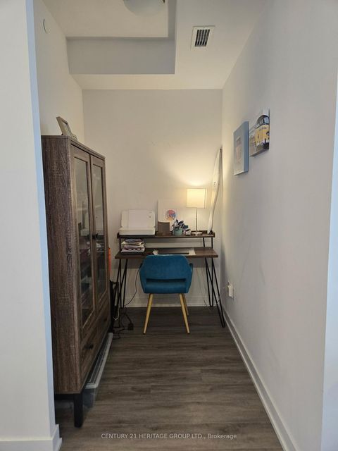 Photo 6 at 304 - 630 Greenwood Avenue, Coxwell, Toronto