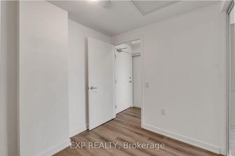 Photo 3 at 908B - 7437 Kingston Road, Rouge E11, Toronto