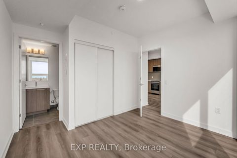 Photo 17 at 908B - 7437 Kingston Road, Rouge E11, Toronto