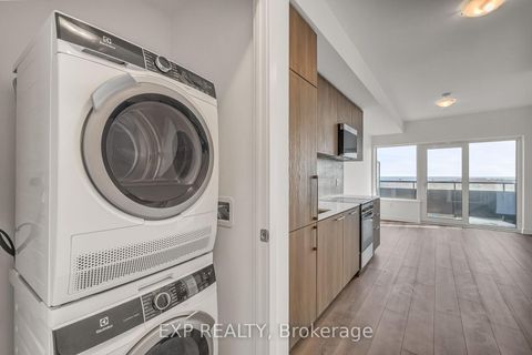 Photo 20 at 908B - 7437 Kingston Road, Rouge E11, Toronto