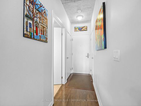 Photo 3 at 412 - 478 King Street W, Waterfront Communities C1, Toronto