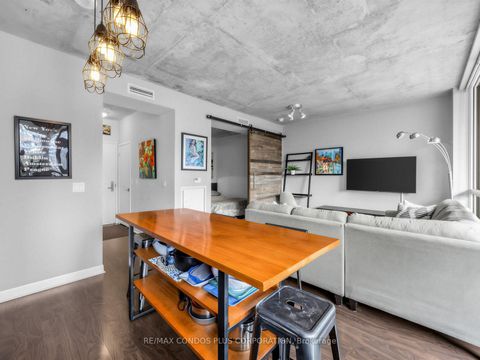 Photo 11 at 412 - 478 King Street W, Waterfront Communities C1, Toronto