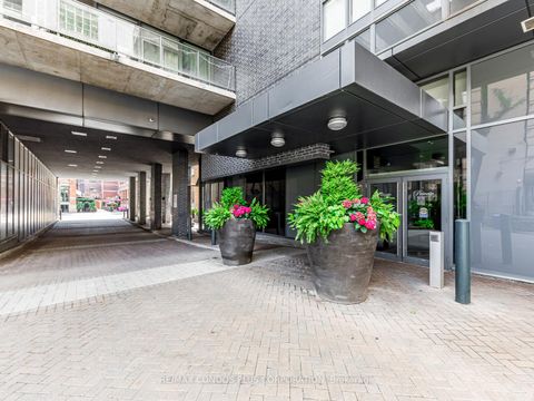 Photo 30 at 412 - 478 King Street W, Waterfront Communities C1, Toronto