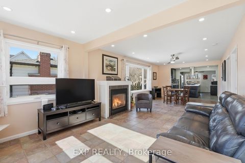 Photo 7 at 33 Isle Vista Drive, Virginia, Georgina