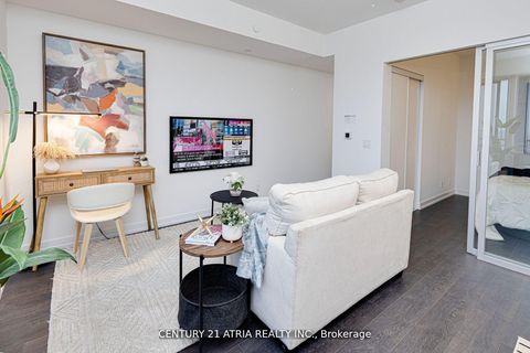 Photo 5 at 1810 - 2020 Bathurst Street, Cedarvale, Toronto