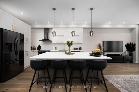 Photo 4 at 97 Bristlewood Crescent, Patterson, Vaughan