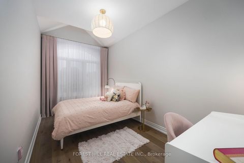Photo 25 at 97 Bristlewood Crescent, Patterson, Vaughan