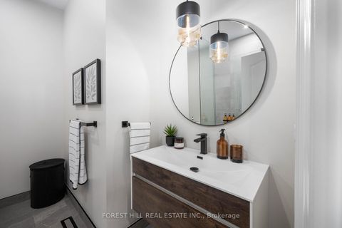 Photo 31 at 97 Bristlewood Crescent, Patterson, Vaughan