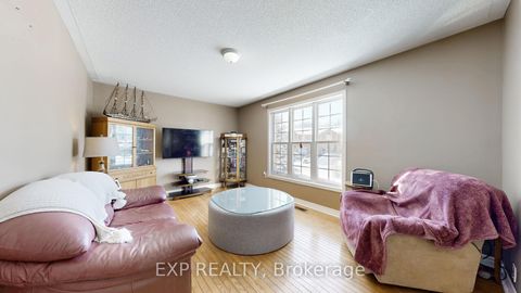 Photo 4 at 33 Wrendale Crescent, Keswick South, Georgina