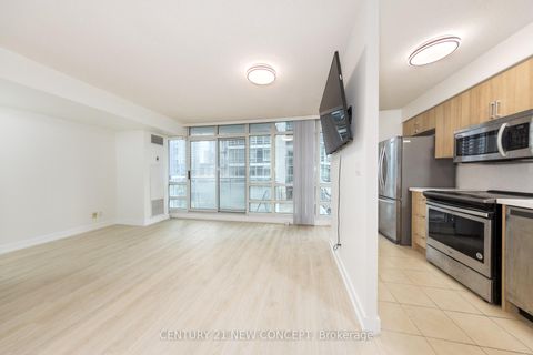 Photo 1 at 501 - 381 Front Street W, Waterfront Communities C1, Toronto