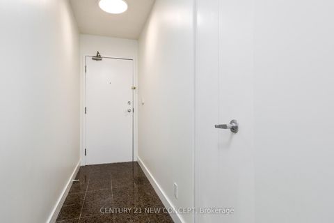 Photo 2 at 501 - 381 Front Street W, Waterfront Communities C1, Toronto