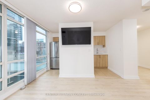 Photo 13 at 501 - 381 Front Street W, Waterfront Communities C1, Toronto