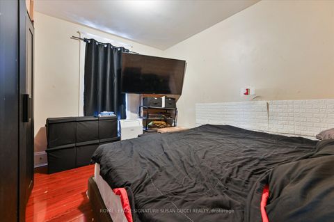 Photo 7 at 840 Sammon Avenue, East York, Toronto