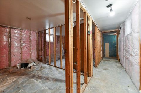 Photo 12 at 840 Sammon Avenue, East York, Toronto