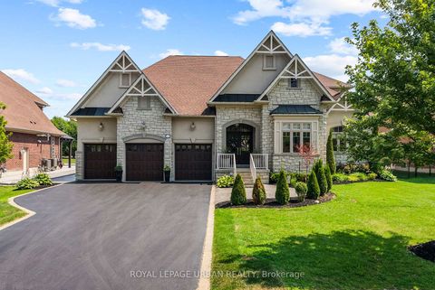 Photo 1 at 15 Country Club Crescent, Uxbridge